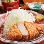 ぶた いながき - 料理写真:銘柄豚を使用したロースかつ定食