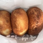 月の峠 - カレーぱん
      290円／個