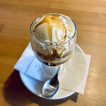 リトル コート コーヒー - アフォガード　673円