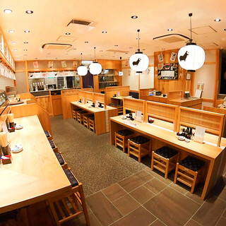 お一人様の来店も大歓迎！！様々なシーンで気軽に◎