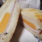 ラ ブティック ドゥ ジョエル・ロブション - クロックマダム断面