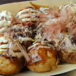 たこ焼道楽 わなか 千日前 本店 - たこ焼き（12個入り）。味付けはソースでベーシックなのを注文