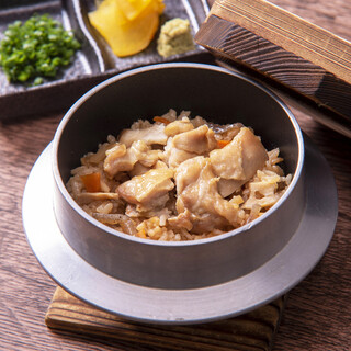 《必食》黄金鳥の釜めしなど、ふっくら釜炊きご飯が楽しめます♪