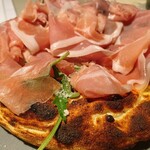 400℃ PIZZA TOKYO - プロシュット（生ハム、トマト、ルッコラ、モッツァレラ）