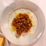 ガストロノミア ヨシ - ひよこ豆とサルシッチャ