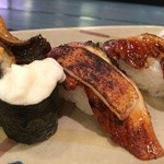 沼津魚がし鮨 流れ鮨 - うなぎ三種食べ比べ