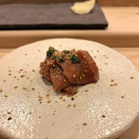 鮨 大門 - 魚津めじまぐろ、漬けにして炙った
