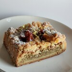 Emil - ピスタチオチェリーエッケ