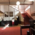 万平ホテル メインダイニングルーム - 明るいフロント