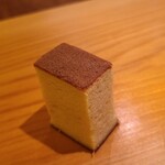 鮨 さかい - ㉔玉
      芝海老の摺り身と大和芋が入り、ふっくら&しっとりの焼き上がり、穏やかな甘さが印象的です