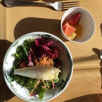 万平ホテル メインダイニングルーム - サラダ　フルーツ