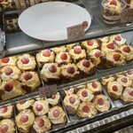 ママのえらんだ元町ケーキ 大丸神戸店 - 店頭