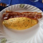 奈良ホテル - パセリオムレツとベーコン