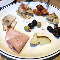 LIZARRAN 横浜店 - タパス8種