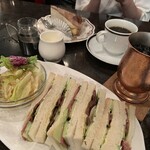 珈琲専門館 伯爵 池袋北口店 - 