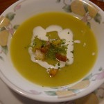 洋亭　マツタニ - グリンピースのクリームスープ