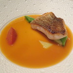 銀座 レカン - トマトフォンデュも映える一皿です。