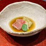 銀座 鉄板焼き ステーキ K-sio - 黒毛和牛の薄造りコンソメ仕立てのお椀