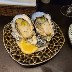 Oyster Bar MABUI - 蒸しガキ