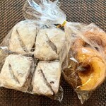 マックスバリュ - 料理写真:＊フルーツリュスティック 302円
＊オールドファッション 289円