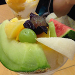 フルーツパフェ