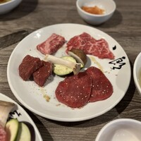 焼肉&手打ち冷麺 二郎 KANAYAMA - 