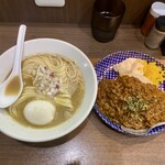 ヌードル＆スパイスカレー 今日の1番 - 朝限定セット ¥1,000-(税込)
      ※かけそば(煮干ラーメン)と本日のカレー
      ※本日のカレーはキーマカレー