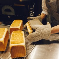 自社で製造したこだわりのブリオッシュ食パン