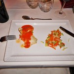 La Mère Poulard - 白身魚のトマトソース。デザートは アイスクリームでした。