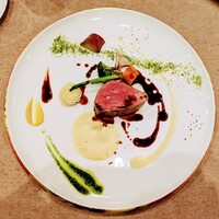 カジュアルフレンチ Kuro96 - 飛騨牛もも肉のロースト