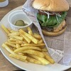New York Kitchen ARAI  - 平日ランチのクラシックバーガーセット。これにサラダとドリンクバーが付いて@1,480円