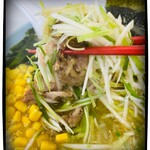 ラーメンショップ - ネギに刻みチャーシュー♫
