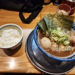 とんこつらぁ麺 松もと - 