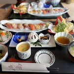 まこと寿し - 前菜にサラダ、煮物、天ぷらに茶碗蒸しと盛り沢山！