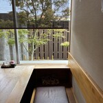 まこと寿し - 掘り炬燵風の席。ゆっくりできました。