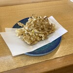 ゆでた亭うどん太郎 - コーンと玉ねぎの天ぷら