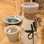 秋田大衆割烹料理 米代 - 熱燗一合500円