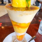 フルーツピークス - マンゴーブリュレパフェ