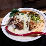 Noodle&Kitchen わ～るど - とんこつ白湯塩 角煮ラーメン 1,300円(税込)