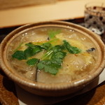 神楽坂 石かわ - 煮物 鯨ころ玉〆 冬瓜 豆腐 三つ葉