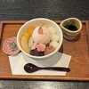 茶房 牡丹 - 桜クリームあんみつ。色が可愛い。黒みつにしたよ。1,150円。