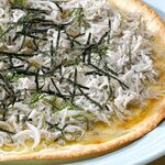 しらすと海苔の和風ピザ