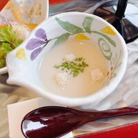 札幌 なだ万雅殿 - 熟成男爵芋摺り流し クルトン パセリ