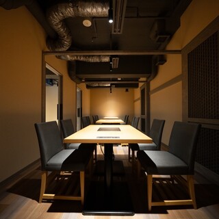 【100坪の大型店】個室も完備で宴会からデートにも〇