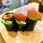 喜与すし - うに、イカたらこ、いくら