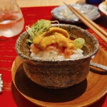 鮨 まぜき - ウニの下にマグロ