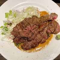 キャトルラパン - お肉は赤身であっさりしているので300gはペロリといける