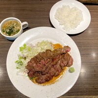 キャトルラパン - ステーキランチ300g