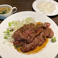 キャトルラパン - ステーキランチ300g