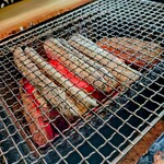 炭焼地鶏 山蔵 - 炭火